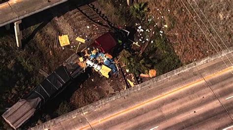 Driver Dies After Semitruck Drives Off I 295 Overpass Crashes Onto