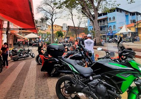 Debaixo De Chuva E Muito Rock Veja Como Foi O Encontro De