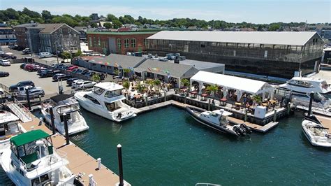 For The Most Scenic Waterfront Dining In Rhode Island Head To The Reef