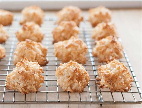 The Delightful World Of Coconut Macaroons Without Condensed Milk Savory Discovery