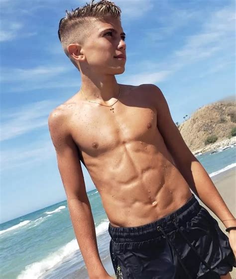 Пин от пользователя Andries Spies на доске Cute gay в 2024 г 16 лет Лето