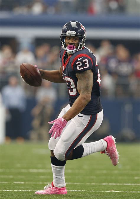 Nfl Watch Players Wear Pink Cleats For Breast Cancer Awareness Sole