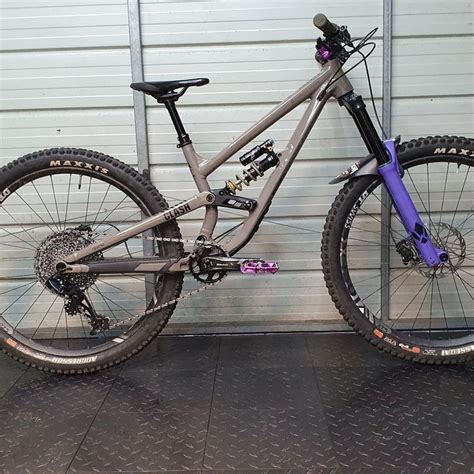 Pingl Par Ashurabikers Sur Commencal Bikes Vtt