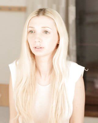 Miriama Kunkelova Gets Ready In Her Dressing Room Porn Pictures Xxx