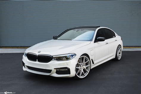 Beautiful White Bmw 5 Series Sporting Chrome Avant Garde Wheels — Carid