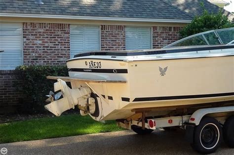 Formula F-233 1977 for sale for $14,500 - Boats-from-USA.com