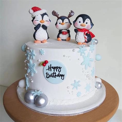 Penguin Cake Decorated Cake By Tatlibirseyler CakesDecor