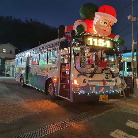 Santa Buses In Busan Bring The Christmas Party To You