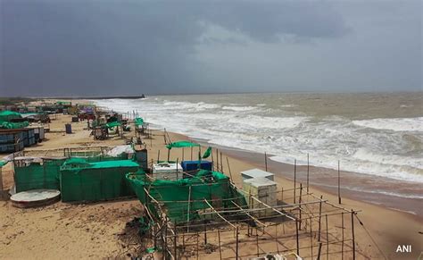 Cyclone Biparjoy Highlights Cyclone Hits Gujarat Coast Strong Winds