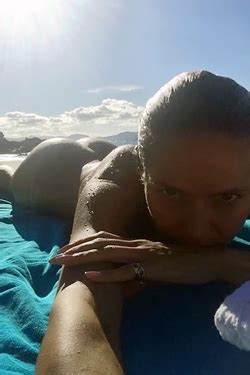 Bedroom Zucchini First Time Videos Nude Photo Gallery Morazzia