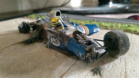 Pin De Thomas Hill Em Senna Crash Ayrton Senna Ayrton Carros