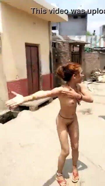DESI KINNAR NAKED IN ROAD ABUSING ThisVid