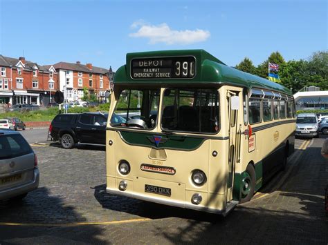 Preserved Dkk Preserved Maidstone District Aec Relian Flickr