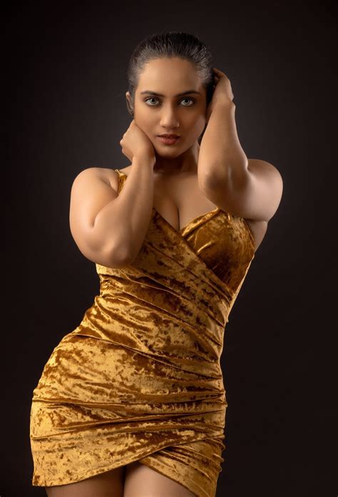 అమికా.. మైండ్ బ్లోయింగ్ (ఫొటోలు) | Sizzling Photos of Amika Shail