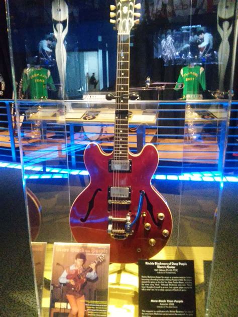 Deep Purple S Ritchie Blackmore S 1961 Gibson ES Guitar At Theat The