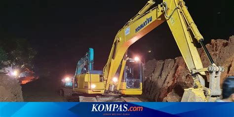 Buka Jalan Tertimbun Longsor Akibat Gempa Cianjur 6 Alat Berat Dikerahkan