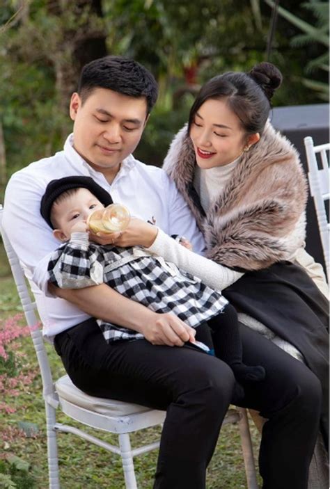 Hot girl lấy chồng thiếu gia trở thành mẹ idol nhí nổi tiếng MXH