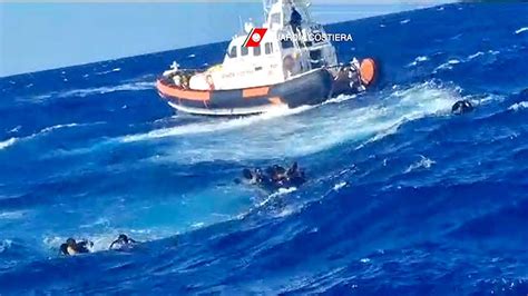 Naufragio En El Mediterráneo Al Menos 41 Migrantes Murieron Incluidos