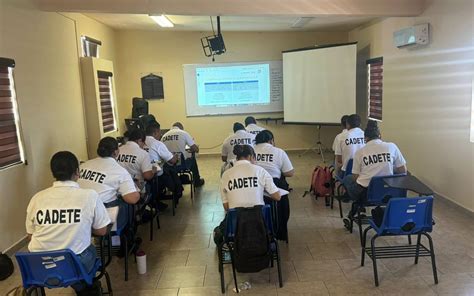 Más mujeres que hombres en la última generación de cadetes de policía