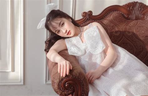 Hot girl bị VTV dìm hàng nhan sắc Từng làm trà xanh bị cả nước ghét diện mạo đời thực gây bất ngờ