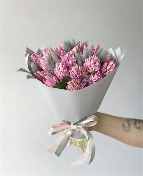 Pin by Gugu on Букет | Flower arrangements, Pretty flowers, Flower designs