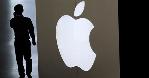 Apple To Add Icloud Security Alerts After Nude Photo Hack Wsj