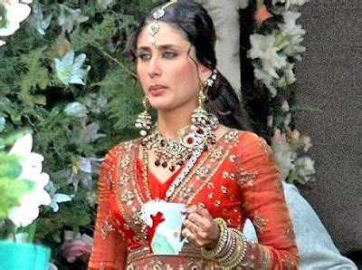 Bollywood Album Kareena Kapoor In Saree In Idiots Sexy Hot