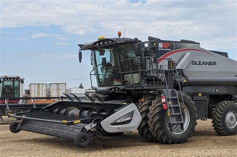 GLEANER JD S9 COMBINE Agra GPS