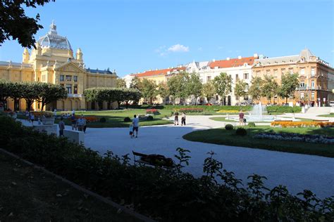 Zagreb Trg Kralja Tomislava Donji Grad Centar Trg Kral Flickr