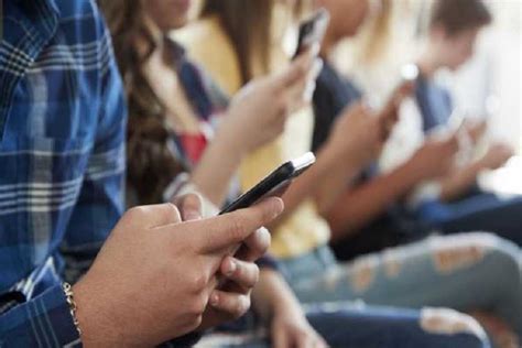 Retos Virales Los Mayores Peligros En Internet Para Adolescentes CURADAS