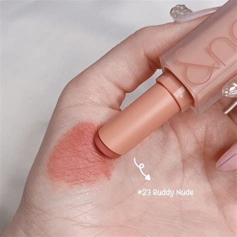 Rom Nd Zero Matte Lipstick Ruddy Nude Swatch