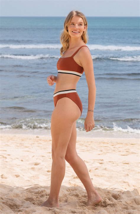 Hot Sexy Miwa Yoshida Bikini Pics