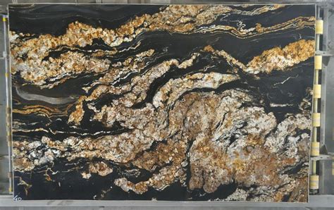 Magma Gold - Farbe: Gelb | Material: Granit