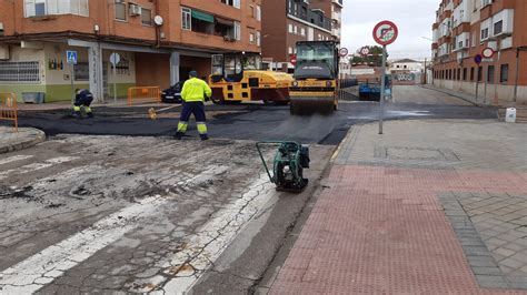 El Ayuntamiento Realiza Labores De Asfaltado En La Calle Marqu S De