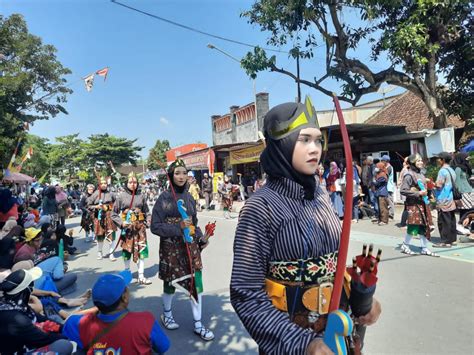 Pasukan Bregodo Watu Ngelak Dalam Kirab Hari Jadi Bantul Ke 192