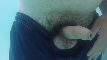 Horny Dans La Piscine Xvideos