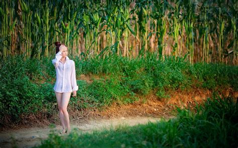 4564289 Grass Model Women Blonde Rare Gallery HD Wallpapers