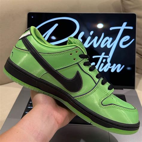 Powerpuff Girls x Nike SB Dunk Low "Buttercup" FZ8320-300 | SneakerNews.com