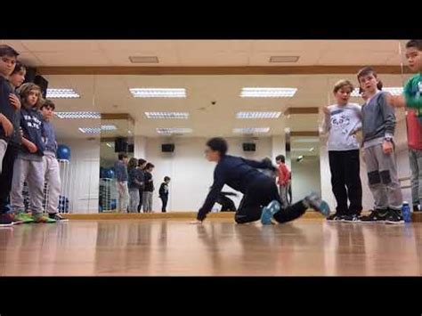 Clases Breakdance Eneko Escuela De Baile Le Bal Pamplona Youtube