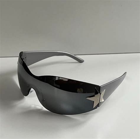 Archival Clothing Y2k 2000s Vintage Silver Gray Frameless Star