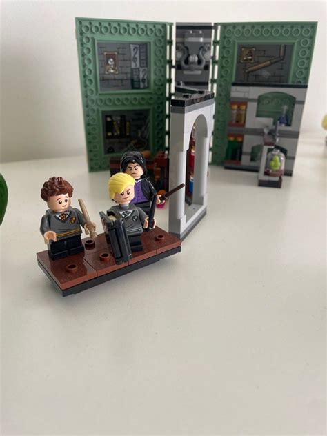 Lego Harry Potter Slytherin room with figurines, Hobbies & Toys, Toys ...