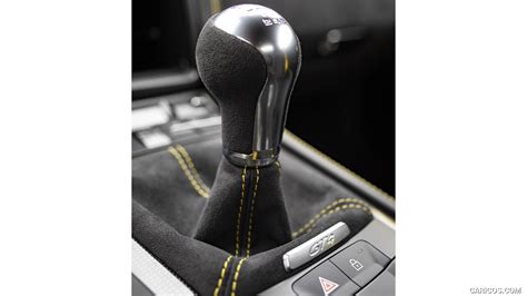 Porsche 718 Cayman GT4 | 2020MY (Color: Racing Yellow) | Interior, Detail