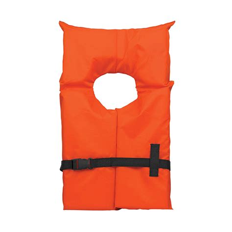 13 Best Kayak Life Jackets For All Paddlers (2022) | Heavy.com