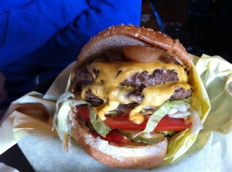 Hodad's / San Diego, CA — Burger Anarchy