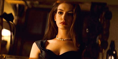 Anne Hathaway Was Once Told She Had Zero Sex Appeal The Male Gaze Was Very Dominant