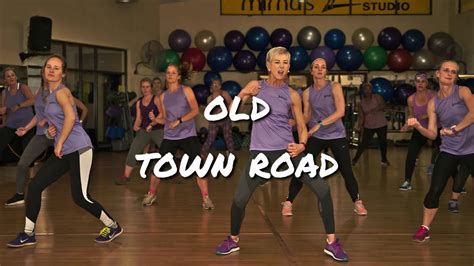 OLD TOWN ROAD - DANCE FITNESS - YouTube