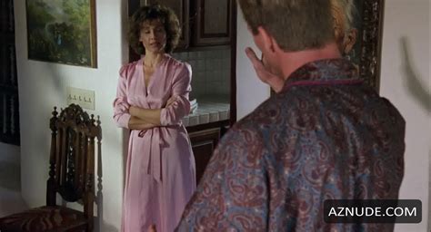 Marta Dubois Nude Aznude