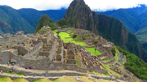 Machu Picchu (Peru) - backiee