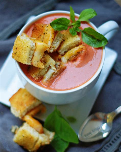 Creamy Tomato Basil Soup Southern Discourse