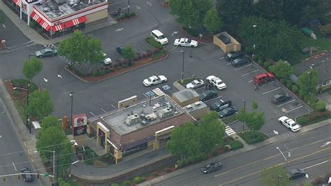 Fight In Everett Taco Bell Parking Lot Leads To Shooting Komo